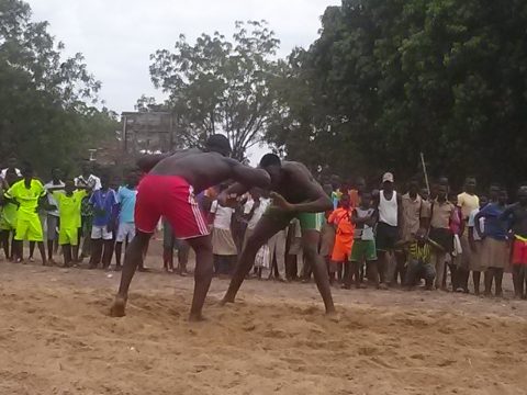 Article : La compétition de la lutte a agrémenté 27 avril à Sotouboua