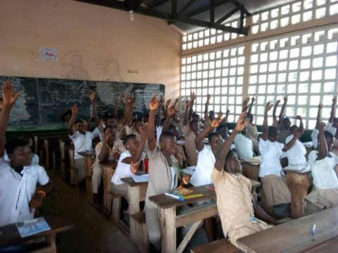 Article : Au soleil couchant, les indiens font la guerre